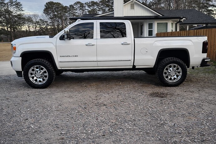 Vasilakis_202174974484160_6444993064212703595_4276C661-5B41-4A45-A85F-FB2BE6D88683